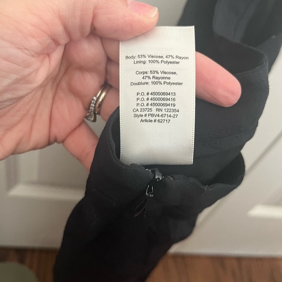 Aritzia Wilfred Emelyn black Crepe High Waisted Rise Flat Front Shorts 62717 s10 - Picture 8 of 10